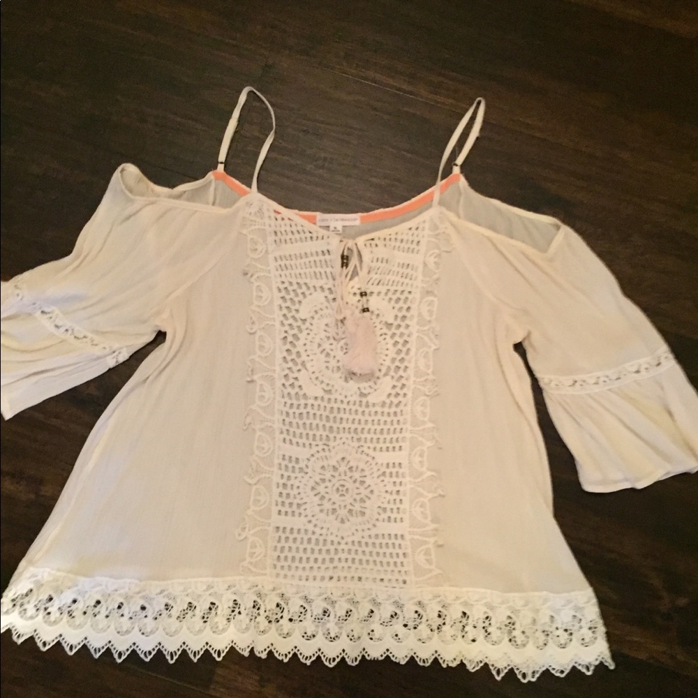 Open shoulder tank top